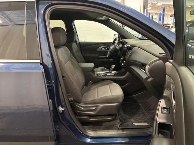 used 2023 Chevrolet Traverse car, priced at $31,988