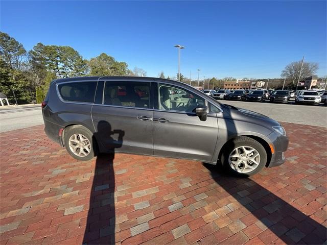 used 2018 Chrysler Pacifica car, priced at $11,574