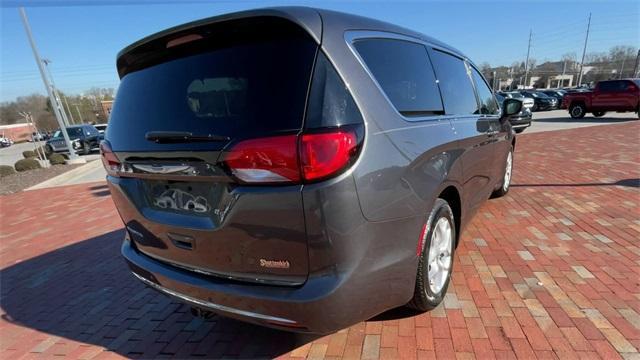 used 2018 Chrysler Pacifica car, priced at $9,998
