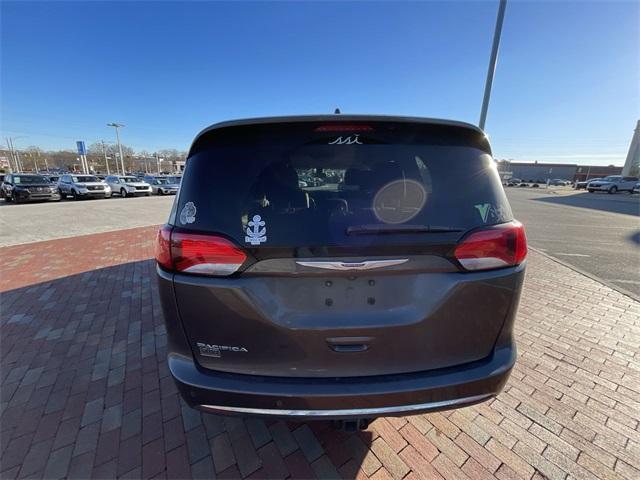 used 2018 Chrysler Pacifica car, priced at $11,574