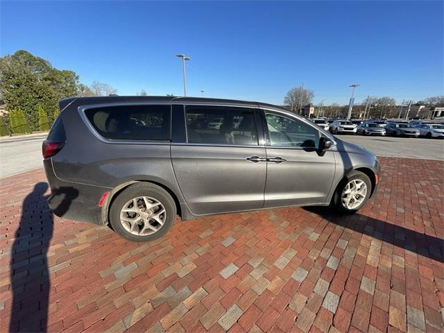 used 2018 Chrysler Pacifica car, priced at $11,574