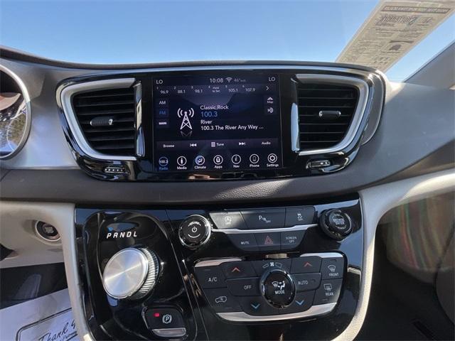 used 2018 Chrysler Pacifica car, priced at $9,998