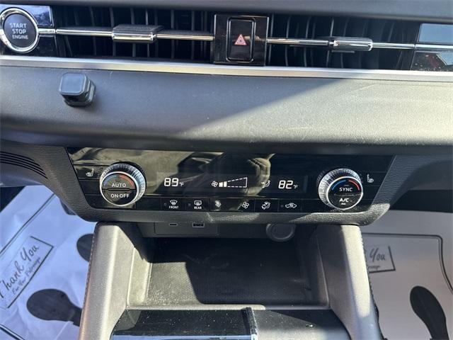 used 2023 Mitsubishi Outlander car, priced at $23,998