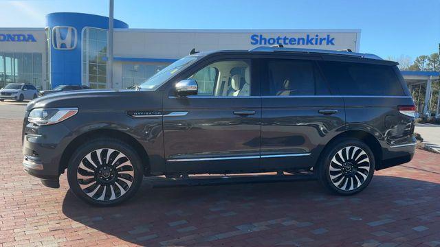 used 2022 Lincoln Navigator car, priced at $62,990