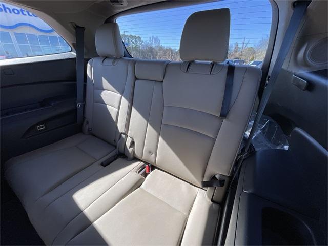 used 2022 Honda Pilot car, priced at $32,613