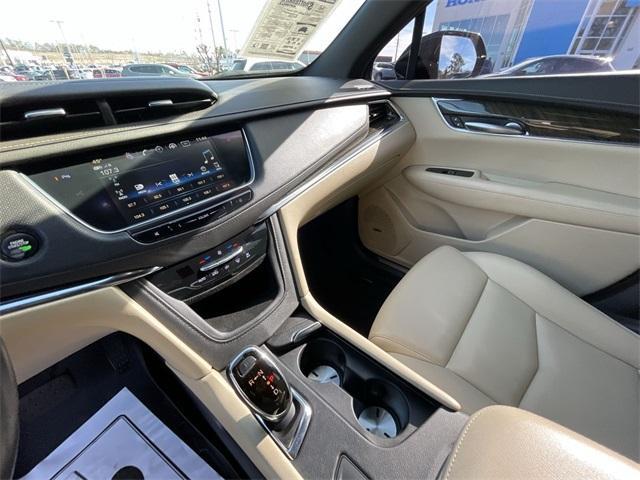 used 2019 Cadillac XT5 car, priced at $17,997