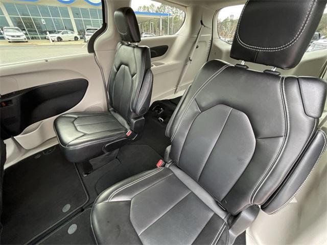 used 2024 Chrysler Pacifica car, priced at $30,994