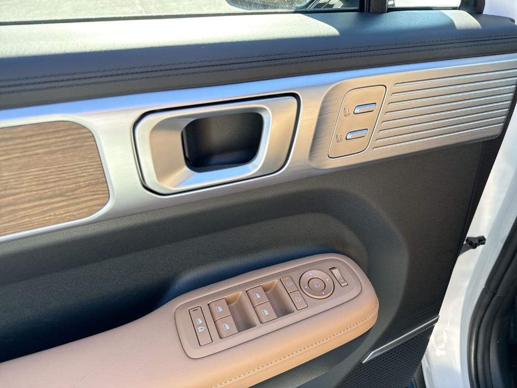 new 2026 Hyundai SANTA FE HEV car, priced at $52,102