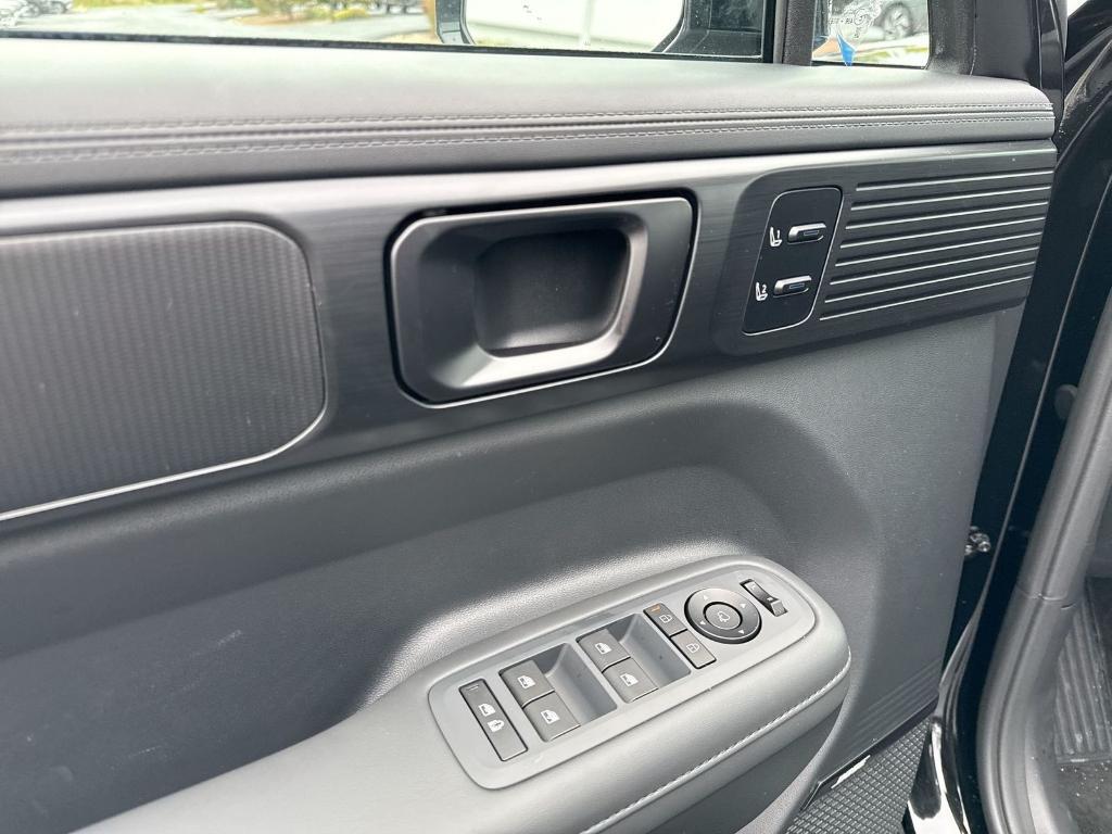 new 2026 Hyundai SANTA FE HEV car, priced at $51,552