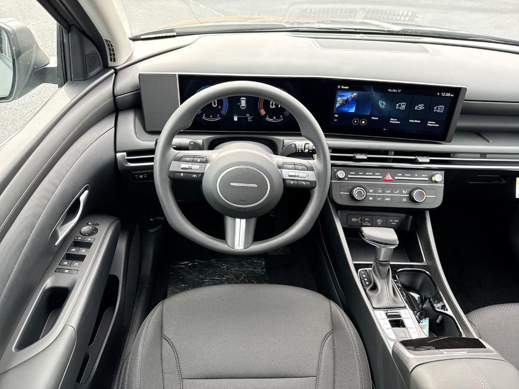 new 2026 Hyundai Tucson car, priced at $32,278