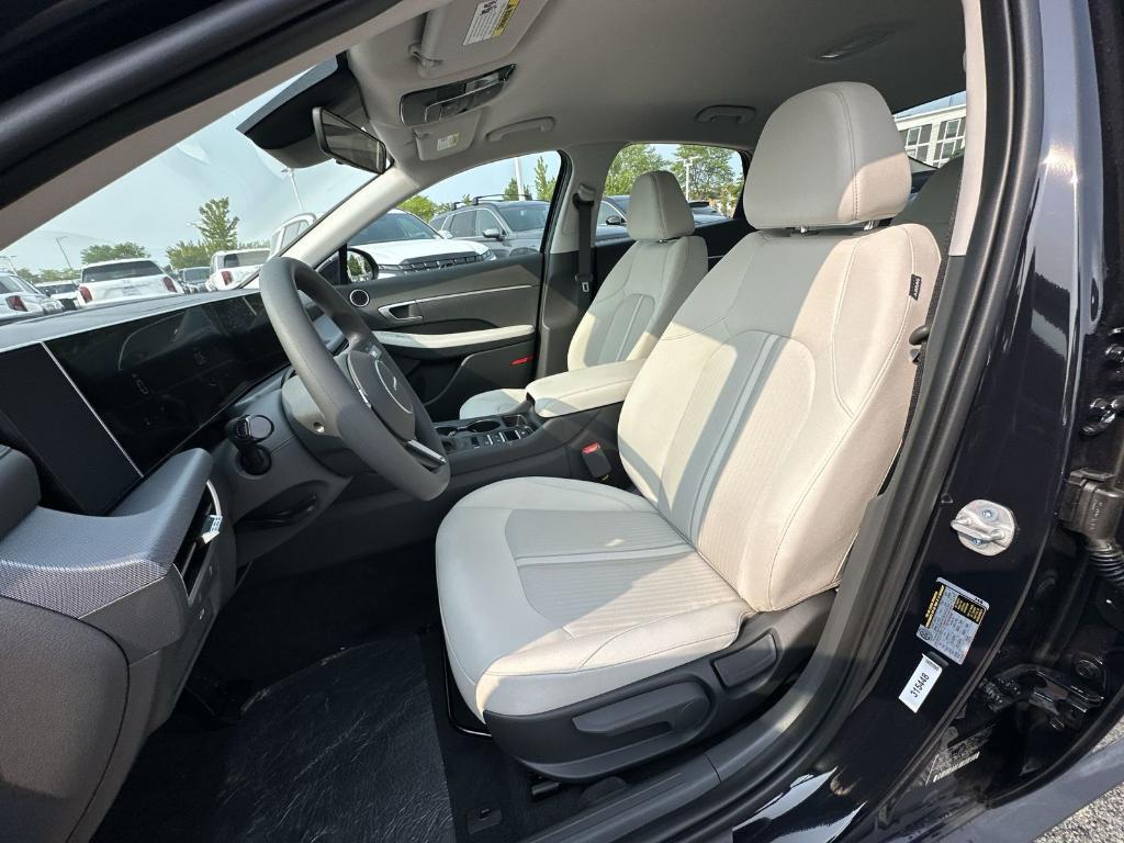 used 2025 Hyundai Sonata car, priced at $22,798