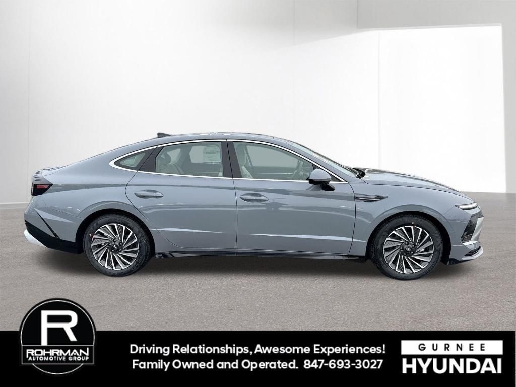new 2026 Hyundai Sonata Hybrid car, priced at $38,620