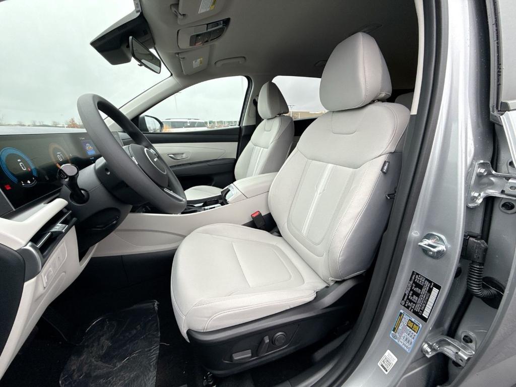 new 2026 Hyundai Tucson car, priced at $30,895