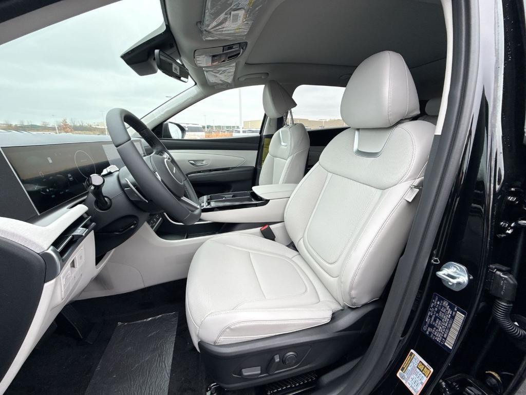 new 2026 Hyundai TUCSON Hybrid car, priced at $43,410