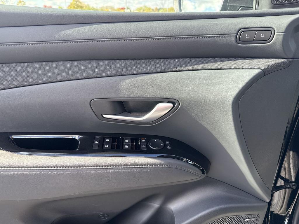 new 2026 Hyundai TUCSON Hybrid car, priced at $43,102