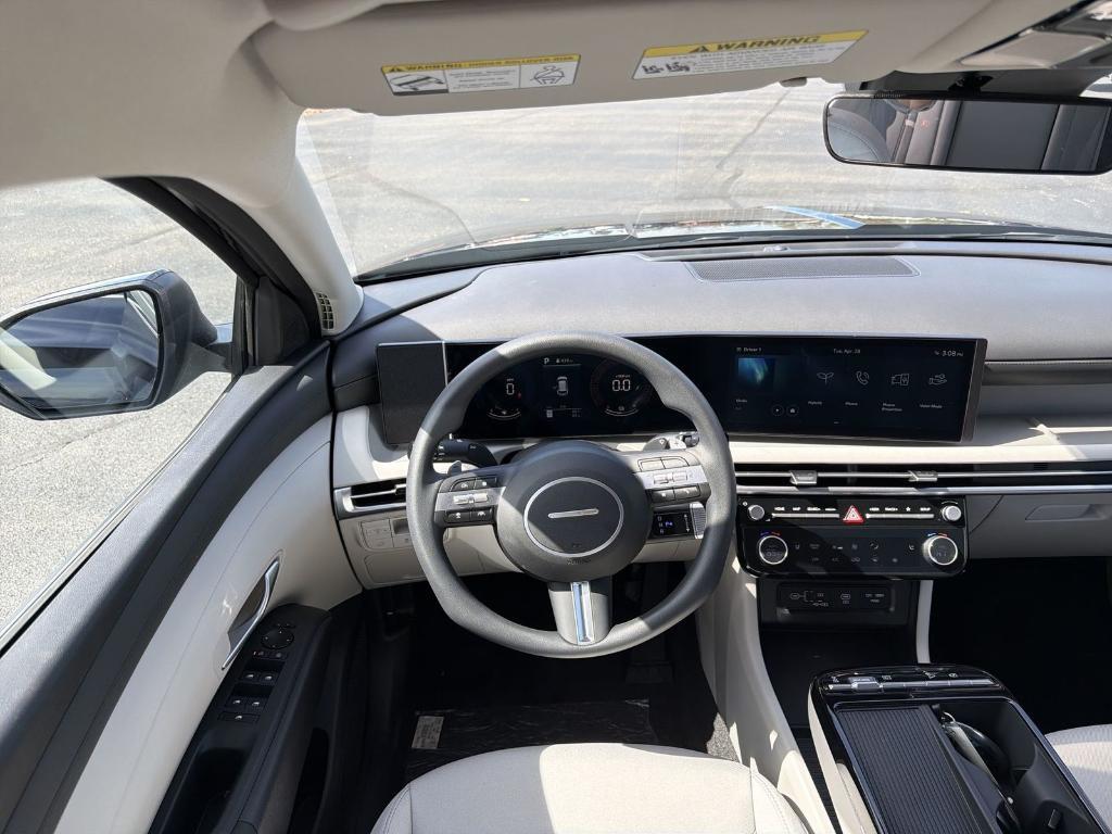 new 2026 Hyundai TUCSON Hybrid car, priced at $32,490
