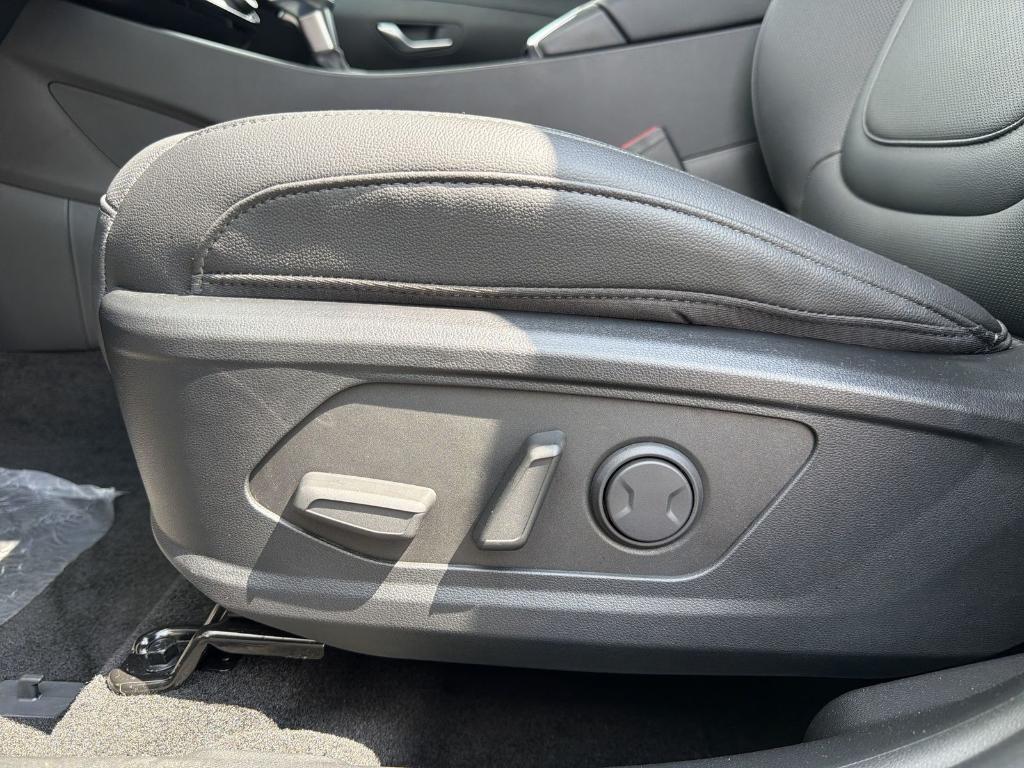new 2026 Hyundai Tucson car, priced at $32,888