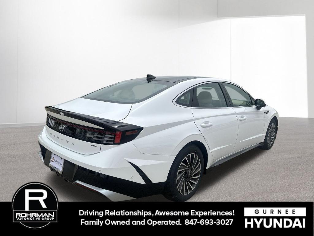 used 2025 Hyundai Sonata Hybrid car, priced at $31,470
