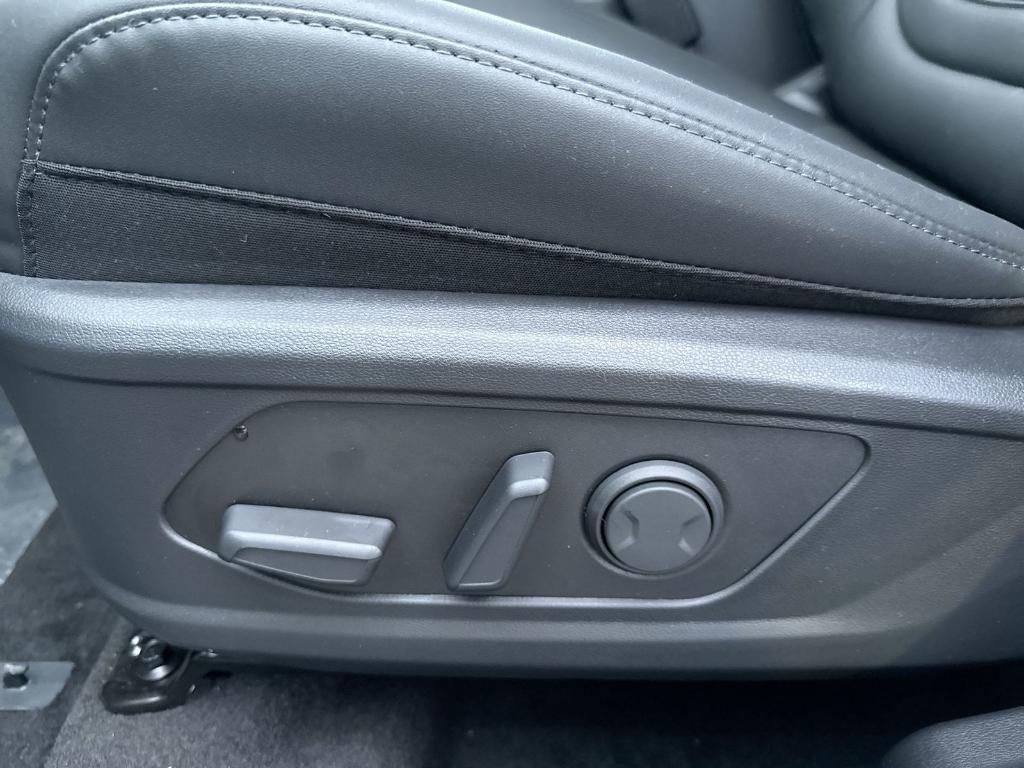 new 2026 Hyundai TUCSON Hybrid car, priced at $36,404