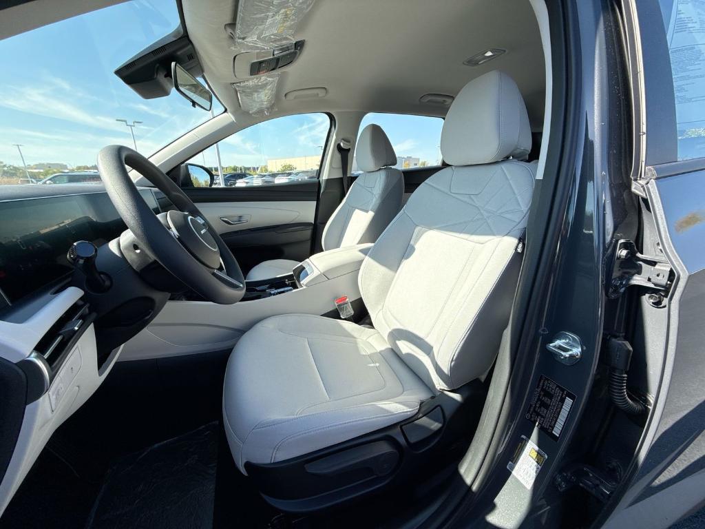 new 2026 Hyundai Tucson car, priced at $32,284
