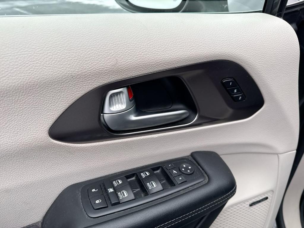 used 2017 Chrysler Pacifica car, priced at $12,948