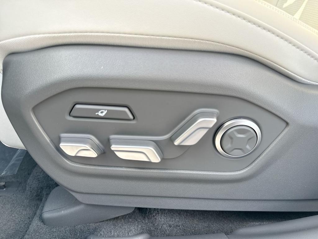 new 2026 Hyundai SANTA FE HEV car, priced at $52,102