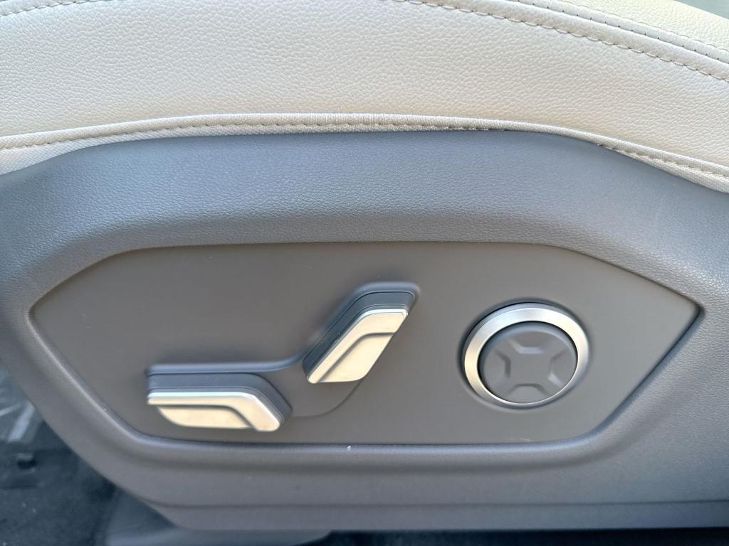 new 2026 Hyundai SANTA FE HEV car, priced at $48,699