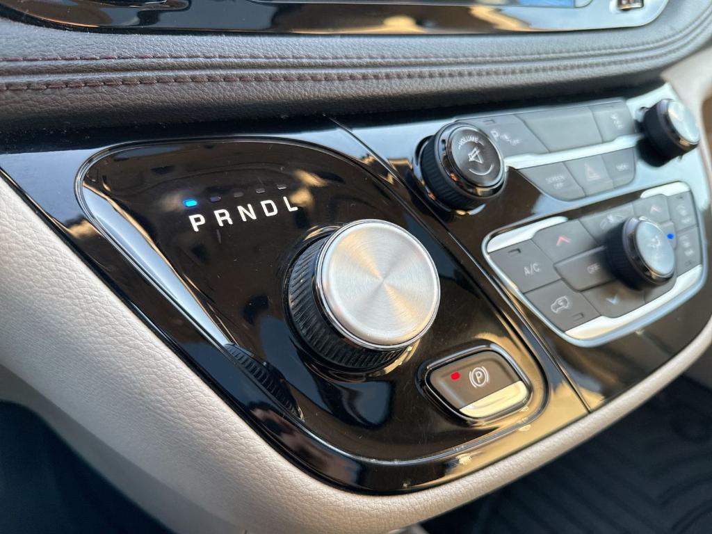 used 2017 Chrysler Pacifica car, priced at $15,297