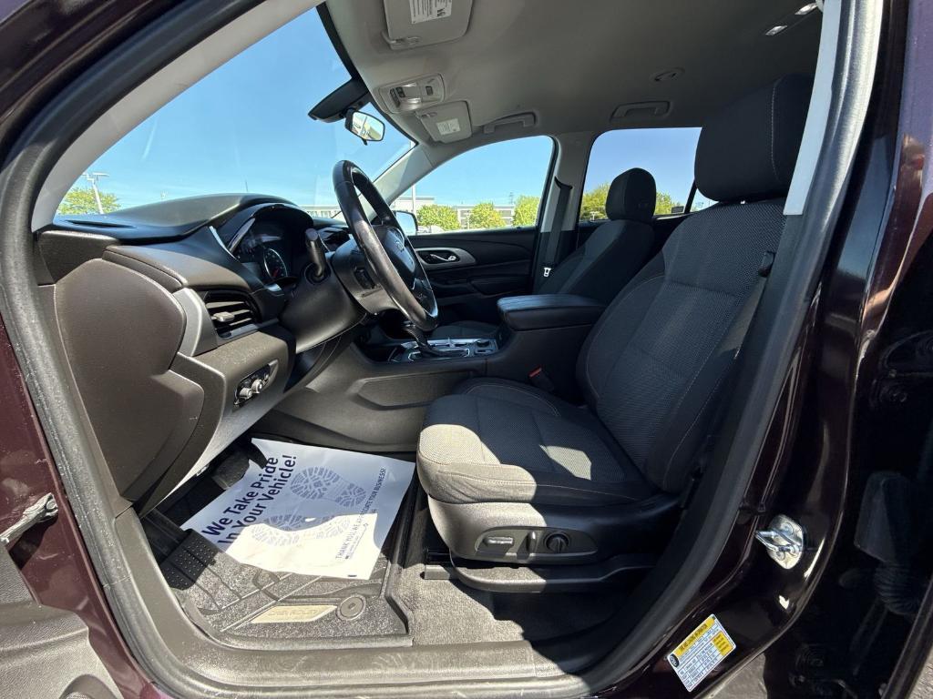 used 2018 Chevrolet Traverse car, priced at $16,466