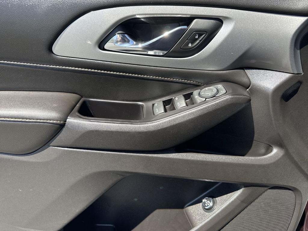 used 2018 Chevrolet Traverse car, priced at $16,466