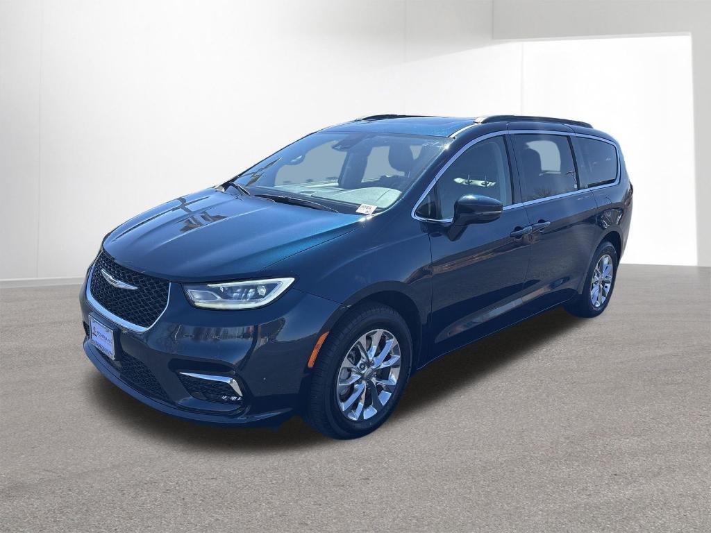 used 2022 Chrysler Pacifica car, priced at $21,796