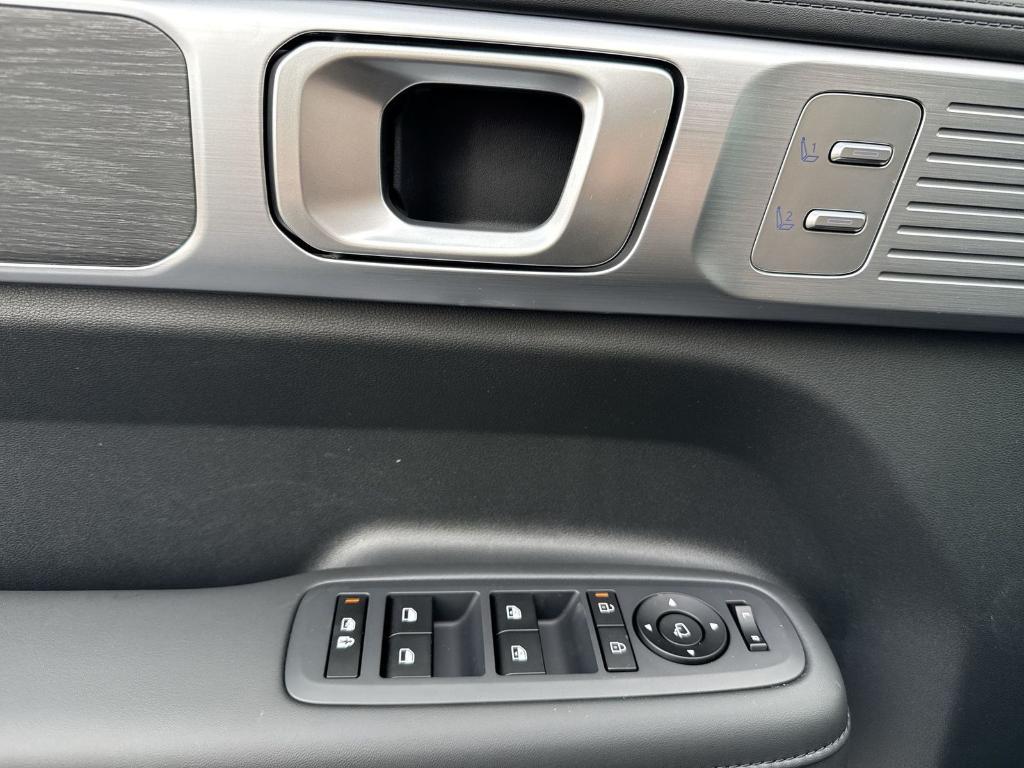 new 2026 Hyundai SANTA FE HEV car, priced at $44,407