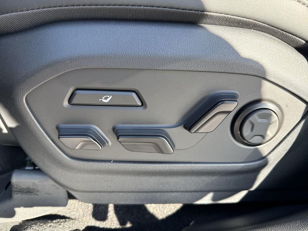 new 2026 Hyundai SANTA FE HEV car, priced at $52,532