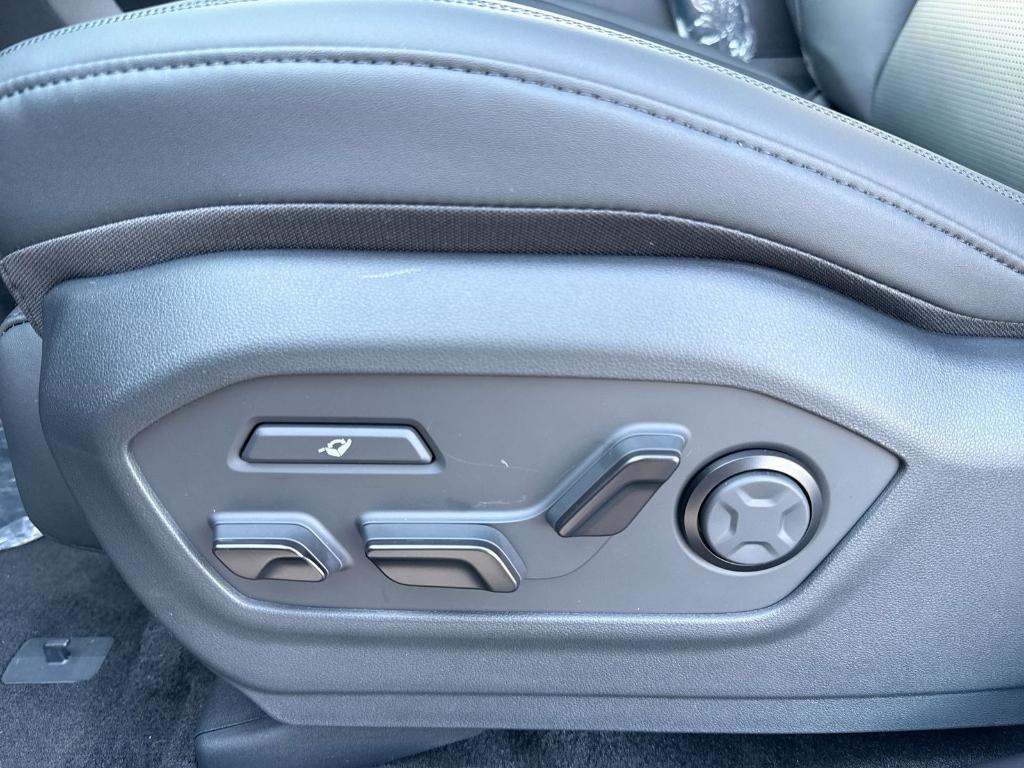 new 2026 Hyundai SANTA FE HEV car, priced at $51,594