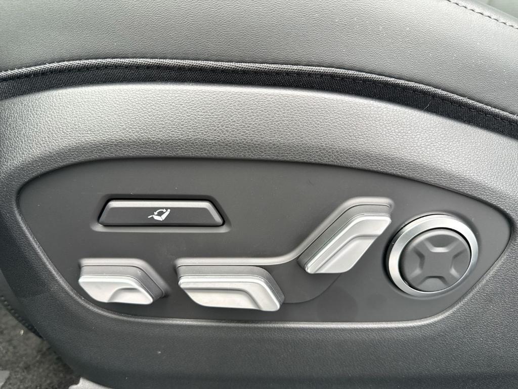 new 2026 Hyundai IONIQ 9 car, priced at $68,628