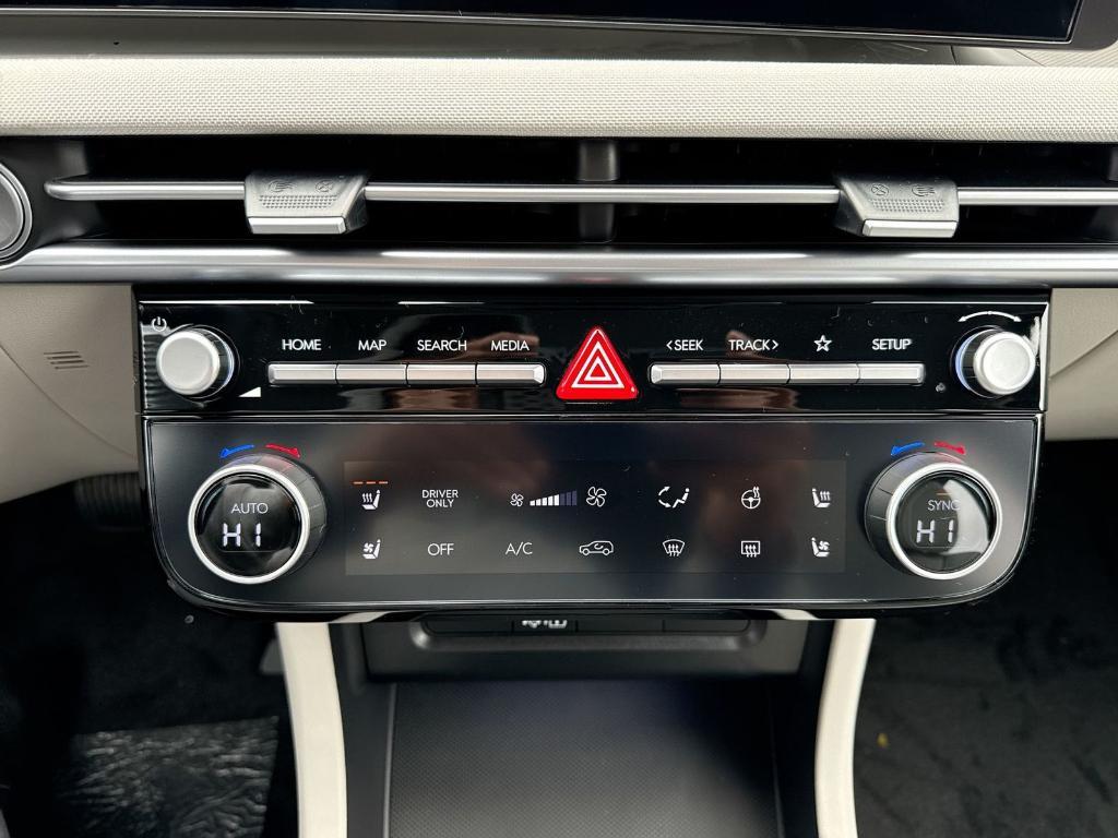 new 2026 Hyundai TUCSON Hybrid car, priced at $43,170