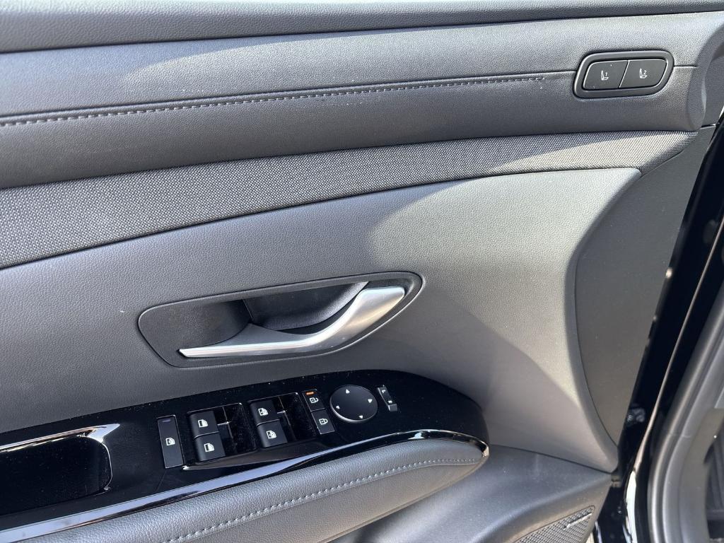 used 2025 Hyundai SANTA CRUZ car, priced at $34,595