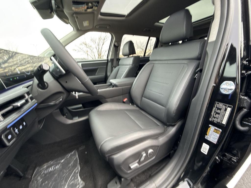 new 2026 Hyundai SANTA FE HEV car, priced at $48,699