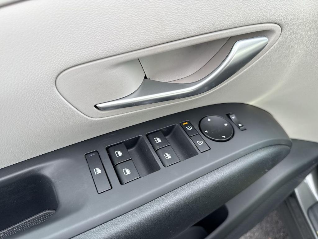 new 2026 Hyundai TUCSON Hybrid car, priced at $32,631