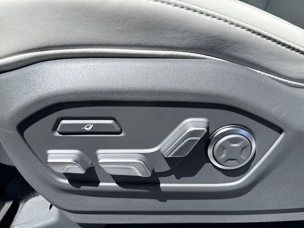 new 2026 Hyundai SANTA FE HEV car, priced at $50,121