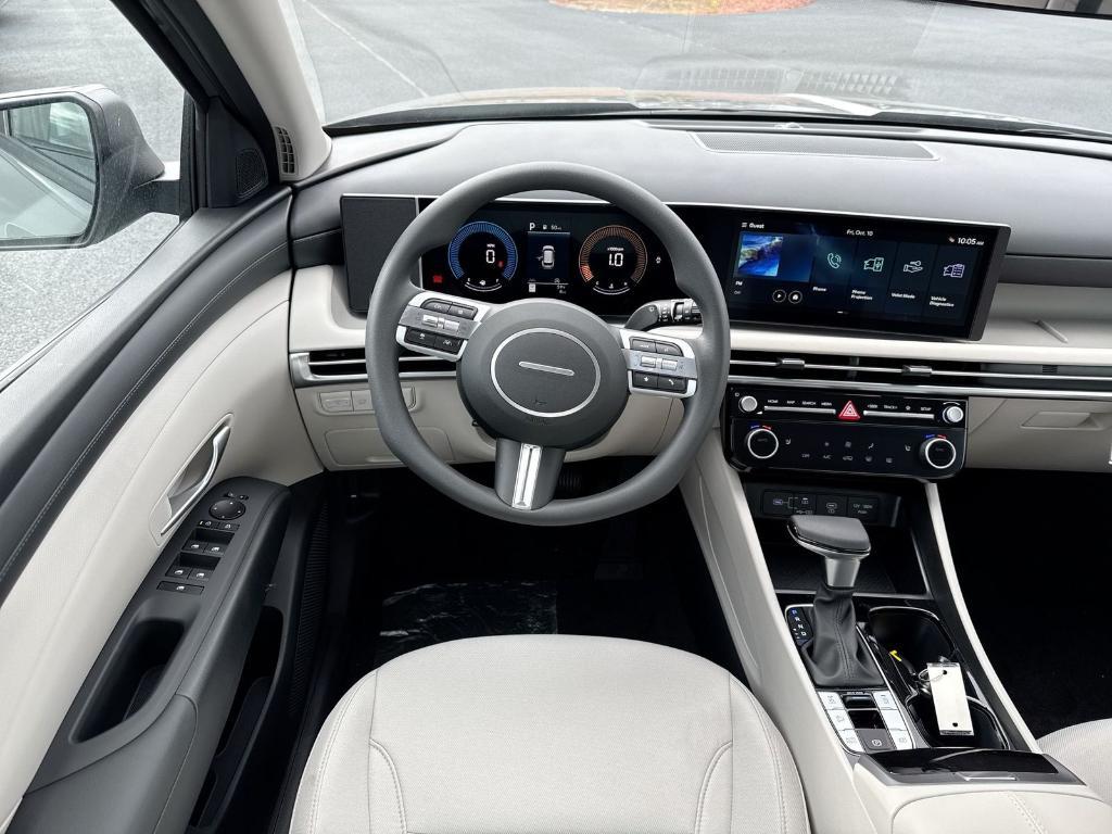 new 2026 Hyundai Tucson car, priced at $33,676