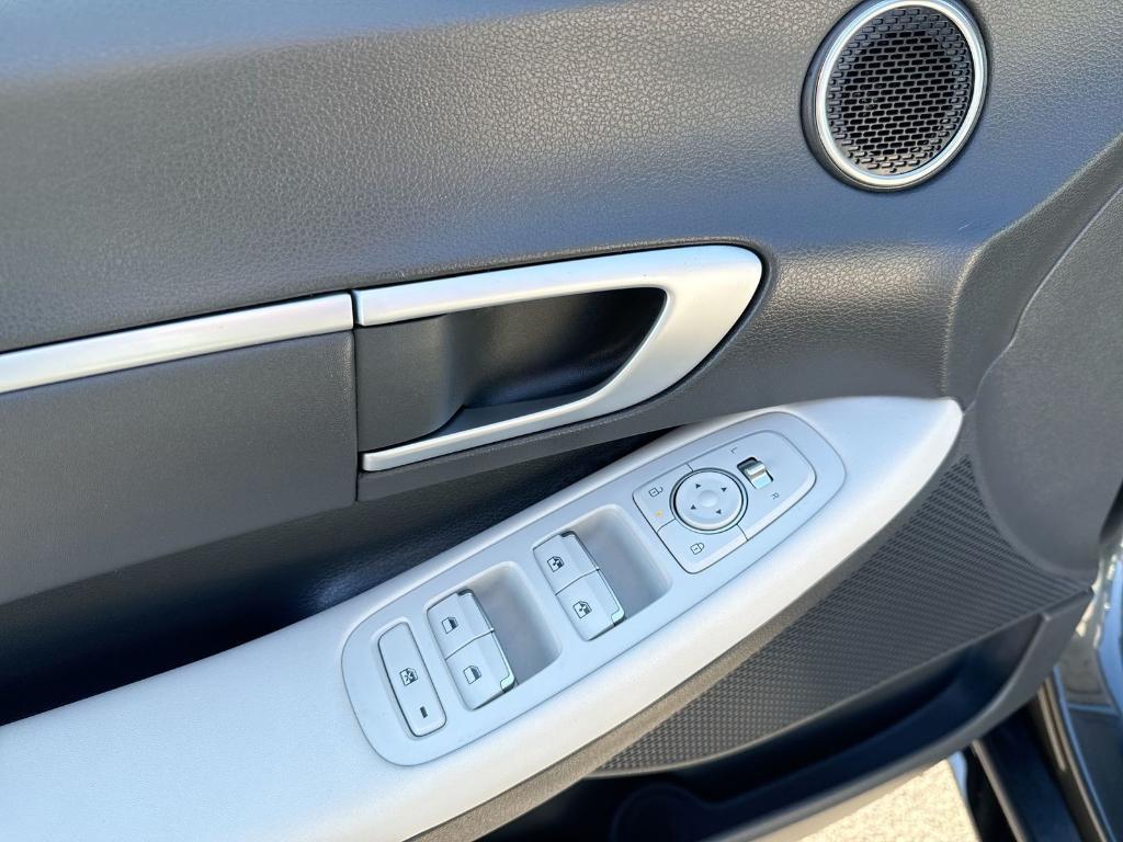 used 2025 Hyundai Sonata Hybrid car, priced at $25,435