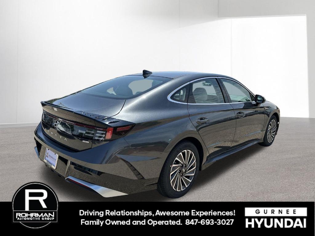 used 2025 Hyundai Sonata Hybrid car, priced at $25,891