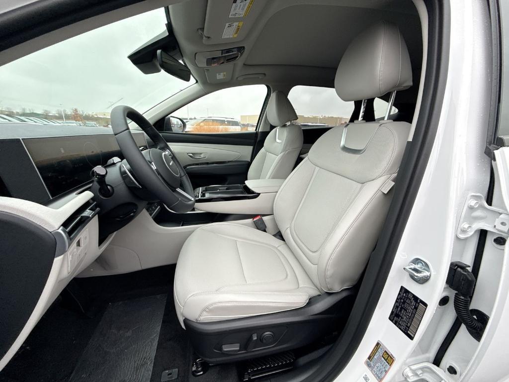 new 2026 Hyundai TUCSON Hybrid car, priced at $43,899