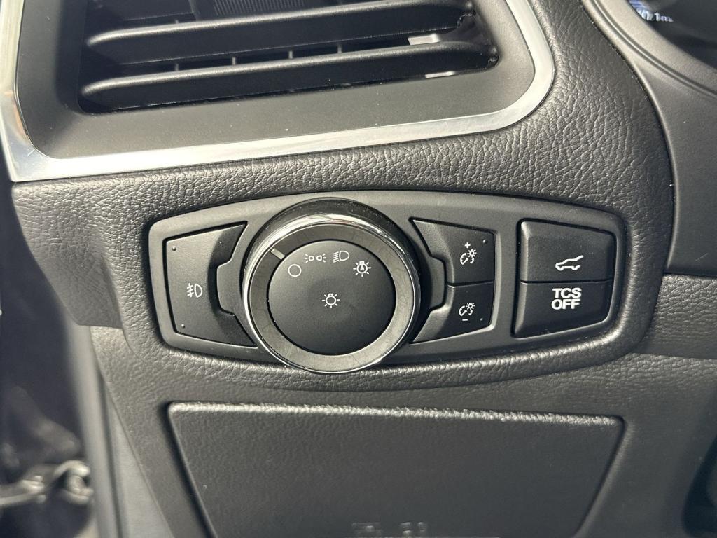 used 2024 Ford Edge car, priced at $26,199