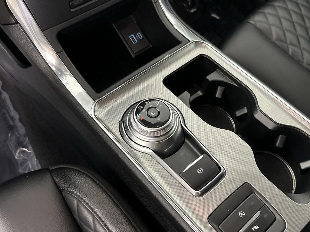 used 2024 Ford Edge car, priced at $26,199