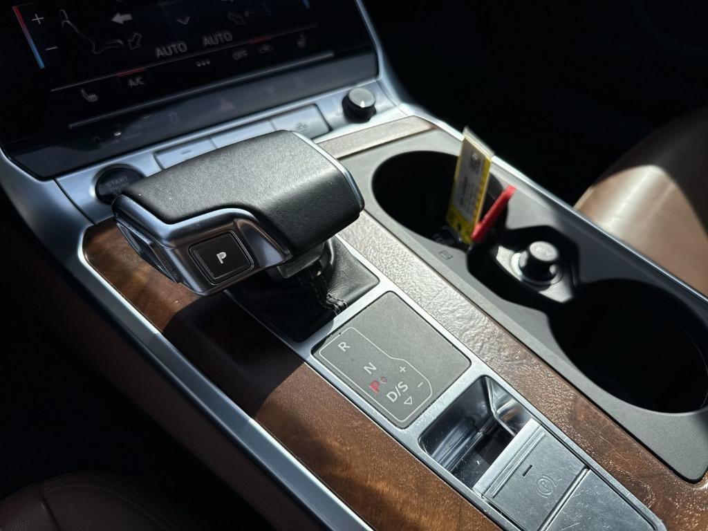 Audi A6 view 21