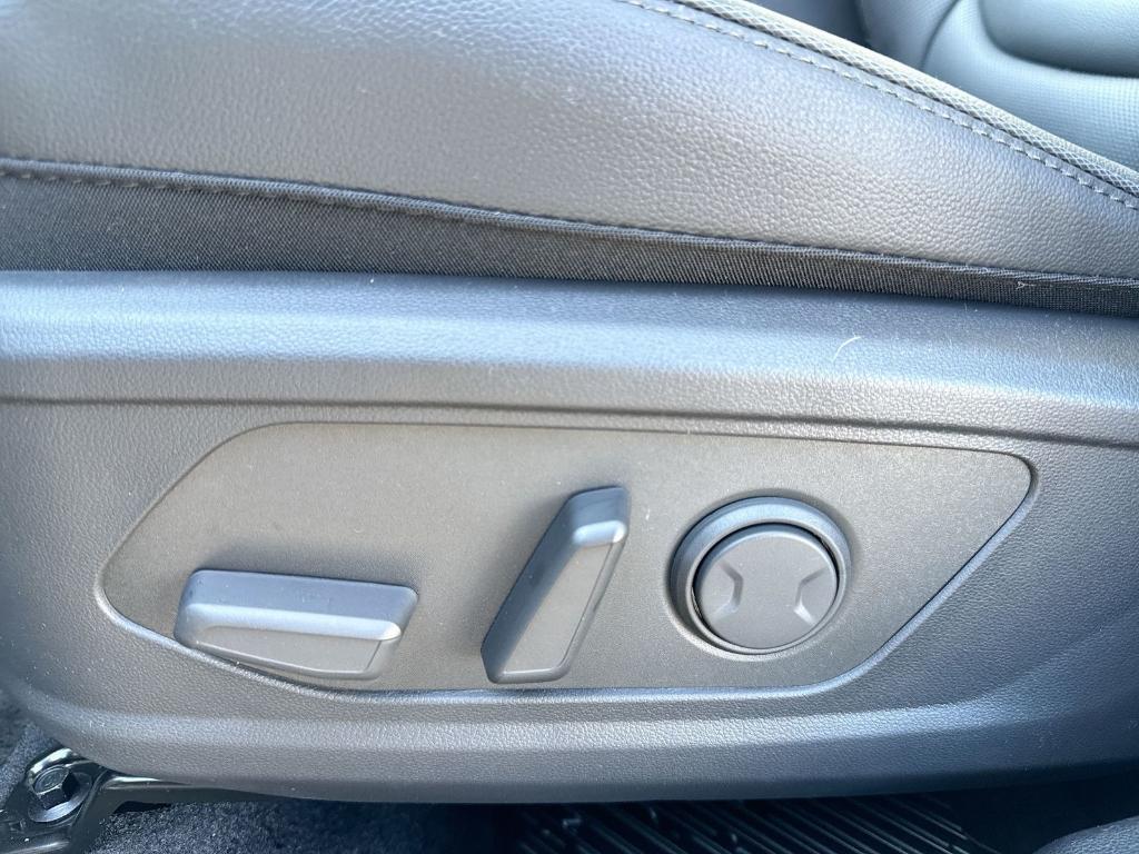 new 2026 Hyundai TUCSON Hybrid car, priced at $43,410