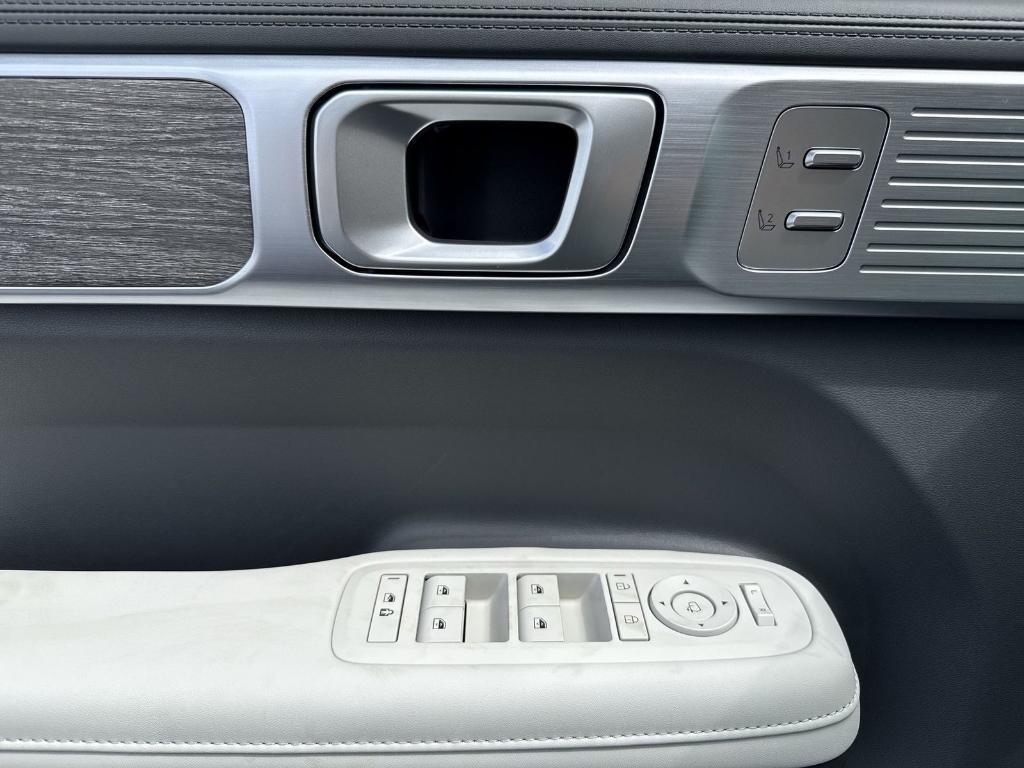 new 2026 Hyundai SANTA FE HEV car, priced at $52,225