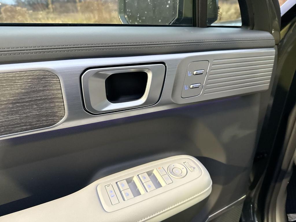 new 2026 Hyundai SANTA FE HEV car, priced at $48,657